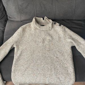 Men’s Banana Republic wool sweater